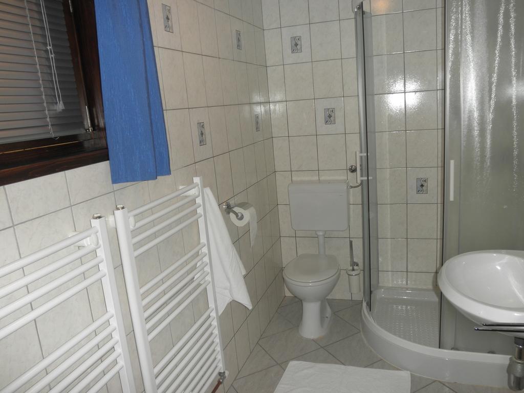 Holiday Home Cumar سيركنو الغرفة الصورة